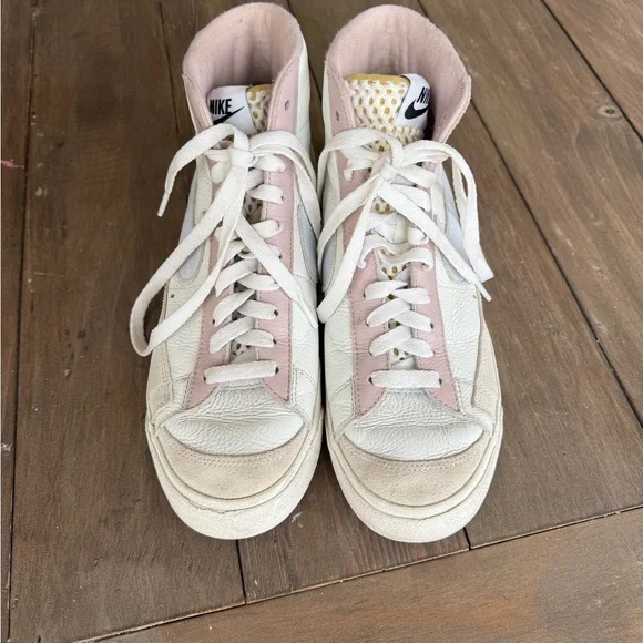 Women's custom Nike blazers - Picture 2 of 3